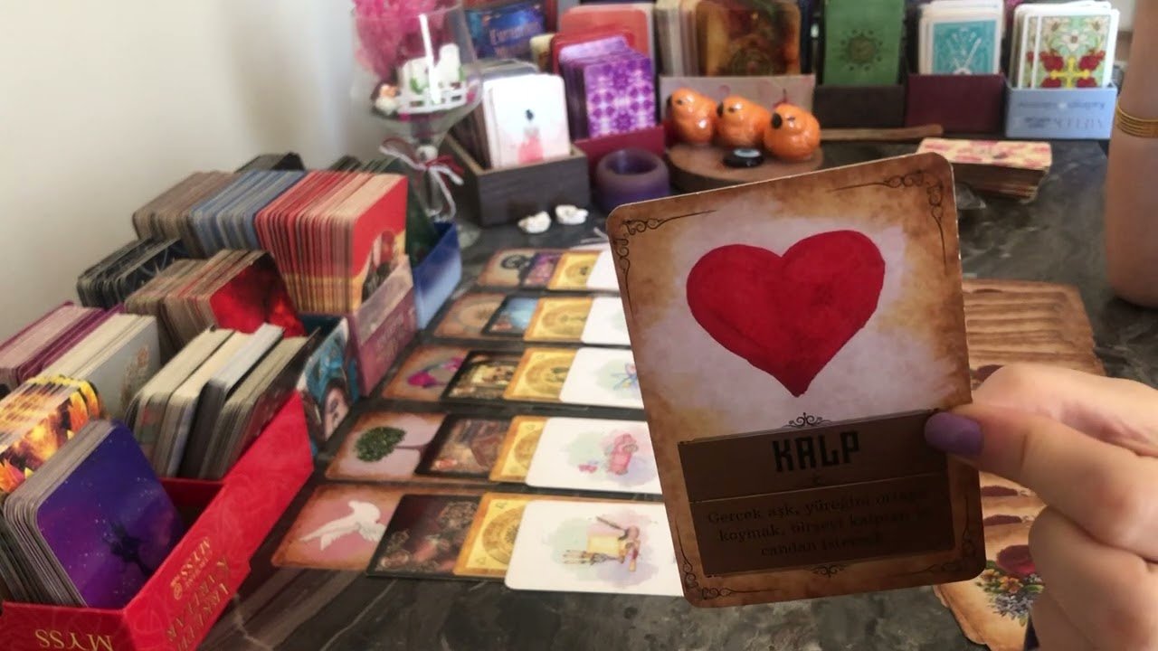 No momento, você está visualizando 💌Aklımdaki Kişi✨Olası Gelecekte Aranızda Neler Yaşanır#tarot#tarotfalı#aklımdakikişibenidüşünüyormu