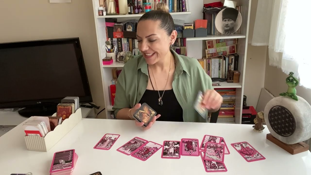 No momento, você está visualizando 🔮AKLINDAKİ KİŞİ İLE ARANIZDAKİ ENGELLER KALKACAK MI? #tarot #aşkfalı #yasakaşktarotaçilimi #fal