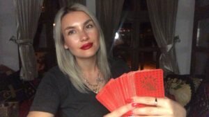 Leia mais sobre o artigo KÜS VE AYRI OLANLAR AKLINIZDAKİ KİŞİ SİZİ ARAYACAK MI BARIŞACAK MISINIZ #tarot #aklımdakişi