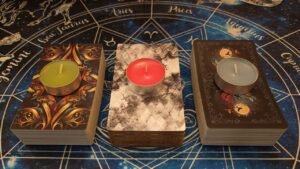 Leia mais sobre o artigo Tarot Tygodniowy 📩🧭 01-07/07/2024 🗓: Wybierz Talie i sprawdź co Cię czeka! 🃏🎴🀄️