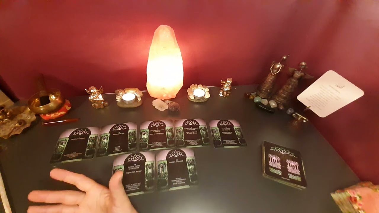 No momento, você está visualizando Aklımdaki kişinin niyeti ne NE YAPMAK İSTİYOR#tarot #keşfet