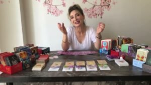 Leia mais sobre o artigo 💜AKLIMDAKİ KİŞİ✨SENİ MERAK EDİYOR MU#tarot#aklımdakikişitarot#tarotfalı