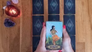 Leia mais sobre o artigo CO BYŁO, CO JEST, CO BĘDZIE❓️💫🍀✨️ [Czytanie tarota na teraz]