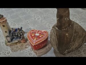 Leia mais sobre o artigo Ima li on/ona nekog drugog u svom životu? ❤️ bezvremensko tarot čitanje