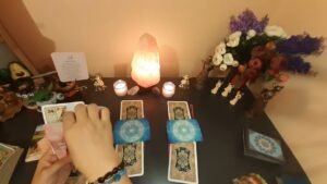 Leia mais sobre o artigo Aklımdaki kişinin duygu ve düşünceleri neGEÇMİŞ,GÜNCEL VE OLASI GELECEK TAROT AÇILIMI