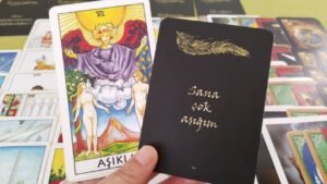 Leia mais sobre o artigo AKLINDAKİ KİŞİ❤️HERŞEYİ İTİRAF ETTİ😳❤️/ HAZIR MISIN❤️ #tarot #aklımdakikişihakkımdanedüşünüyor