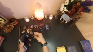 Leia mais sobre o artigo Aklınızdaki kişinin BİLİNÇALTI nda size dair neler varsenin hakkında ne düşünüyor