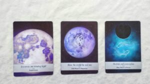 Leia mais sobre o artigo Tarot chọn tụ: VẦNG HÀO QUANG CỦA BẠN MANG MÀU GÌ? ❤️💛💚