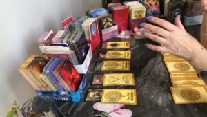 Leia mais sobre o artigo 🔮AKLIMDAKİ KİŞİ🔮MERAK EDİYOR MU🔮DİKKATTT#tarot#aklımdakikişitarot#tarotfalı#keşfet