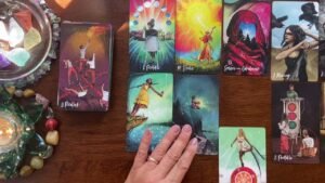 Leia mais sobre o artigo CO ON/ ONA ZROBI W TWOIM KIERUNKU ? :) #czytanietarota #związki #tarot  #tarotnamiłość