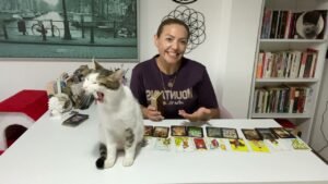 Leia mais sobre o artigo 🔮AKLINIZDAKİ KİŞİ İLE BİR GELECEĞİNİZ OLACAK MI? #tarot #tarotfali #astroloji #aklımdakikişitarot