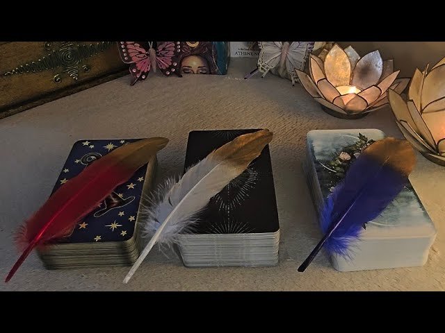No momento, você está visualizando 💫🦋¿QUÉ PIENSA DE TI?¿CÓMO TE VE?🦋💫Tarot interactivo