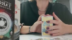 Leia mais sobre o artigo FINALITATEA ESTE APROAPE 🔺 NOROCUL TĂU!🔺tarot 🔺 mesaj spiritual 🔺