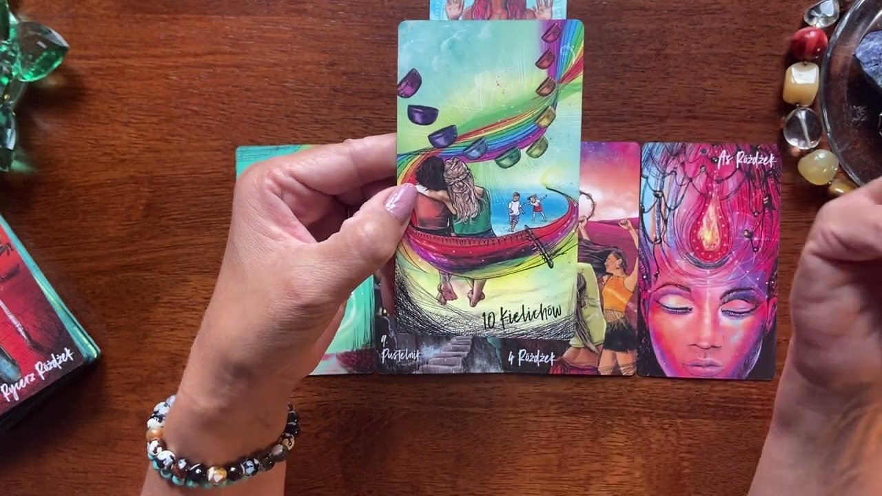 No momento, você está visualizando KTO IDZIE DO CIEBIE W MIŁOŚCI :) #tarot #czytanietarota #kartytarota #tarotinteractivo