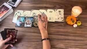 Leia mais sobre o artigo TAROT İLİŞKİ AÇILIMI ~( SİZ SORDUNUZ KARTLAR CEVAP VERDİ) ❣️ AN , GELECEK ENERJİSİ NEDİR?