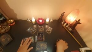 Leia mais sobre o artigo Aklımdaki Kişi AZİZENİN SIRRI Açılımı-Tarot Açılımı
