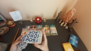 Leia mais sobre o artigo Aklımdaki kişi Beni Nasıl Anlatırdı 🤔Beni Nasıl Görüyor/Tarot Açılımı
