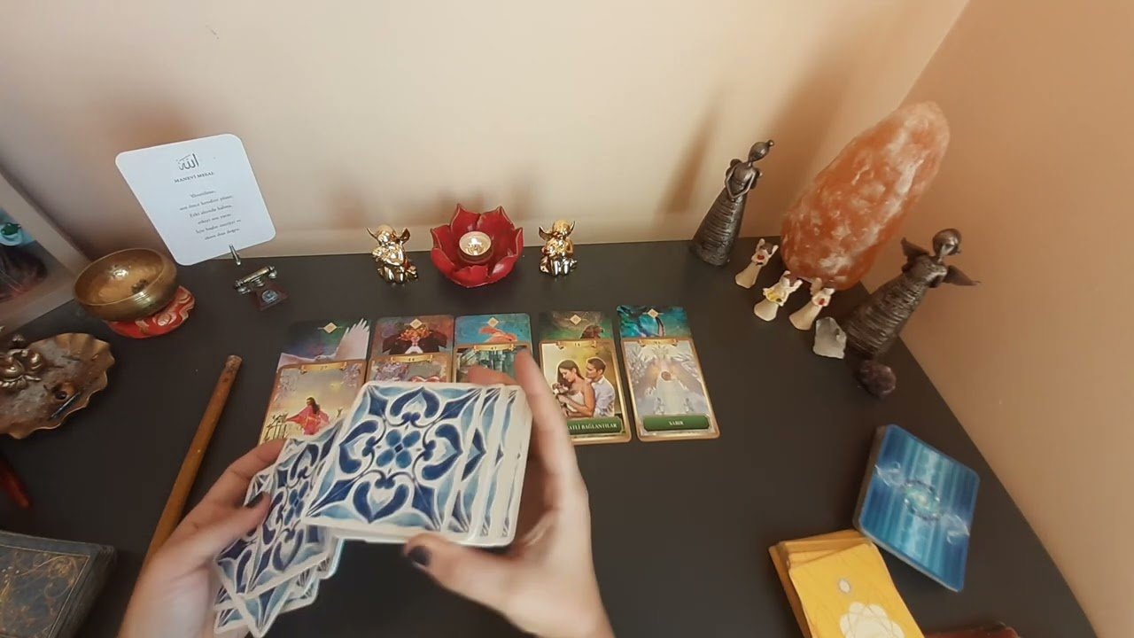 No momento, você está visualizando Aklımdaki kişi Beni Nasıl Anlatırdı 🤔Beni Nasıl Görüyor/Tarot Açılımı