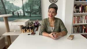 Leia mais sobre o artigo 💯AKLINDAKİ KİŞİ SANA YAPTIĞI HAKSIZLIKTAN DOLAYI PİŞMAN OLACK MI? #tarot #tarotfali #aklımdakikişi