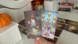 Leia mais sobre o artigo 😳BAŞKASI KALBİNİ ÇALACAK DİYE KORKMAYA BAŞLAMIŞ 🫢PLANI NE? ❤️ Tarot Okuması