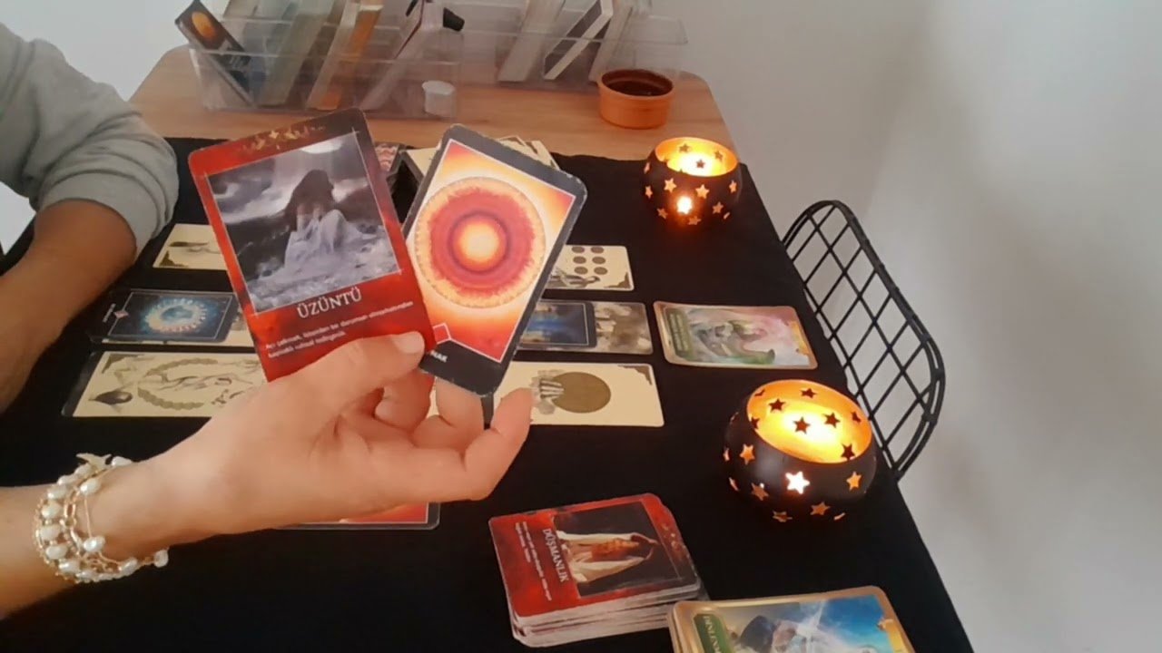 No momento, você está visualizando “Bütün dünya Allah’ın heybetiyle var olur” aklındaki kişi uyanıyor! #tarot @DesteninGizemi