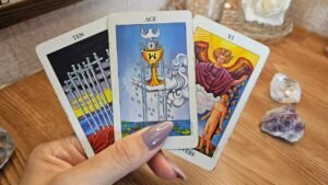 Leia mais sobre o artigo 🔮✨️ELE(A) PENSOU EM VOCÊ HOJE?