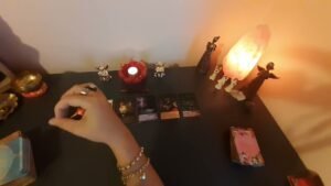 Leia mais sobre o artigo En yakın Vadede Beni Neler Bekliyor/İzleyene Özel Tarot Açılımı 🔮⭐❤️