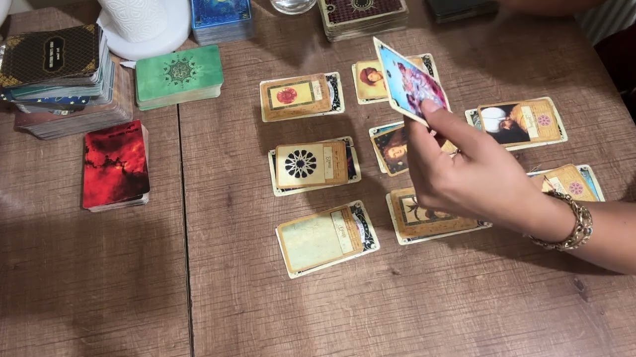 No momento, você está visualizando GELECEK MİSİN / ARAYACAK MISIN / ONA SORULAR SORDUM NE CVP VERDİ /GENEL TAROT AÇILIMI #aklımdakikişi
