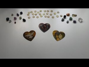 Leia mais sobre o artigo Ko Vas manifestuje?🍀 Ko to stalno misli na Vas?❤️ Tarot citanje🔮