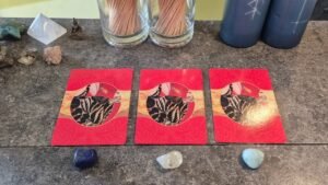 Leia mais sobre o artigo Tko je osoba koja ce uskoro ući u vas život ? intuitivno tarot čitanje 🩵