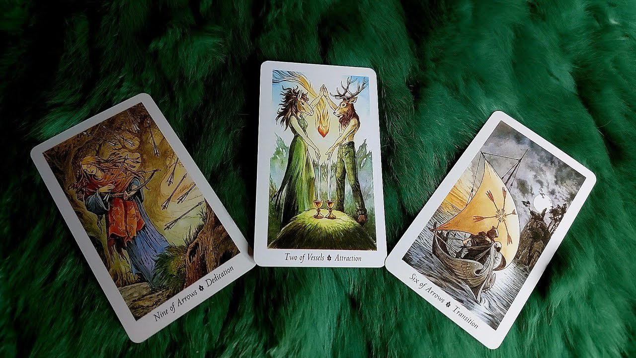 No momento, você está visualizando VŨ TRỤ ĐANG MẠNH TAY BÙ ĐẮP ĐIỀU GÌ CHO BẠN?  @EvelynTarot