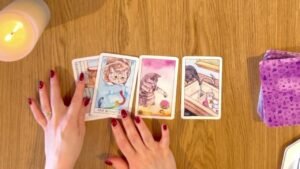 Leia mais sobre o artigo AKLIMDAKİ KİŞİ TAM DA ŞU ANDA BENİM HAKKIMDA NE DÜŞÜNÜYOR?💕