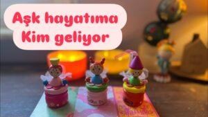 Leia mais sobre o artigo Aşk hayatıma kim geliyor🍁Kasımda aşk başladır🍁