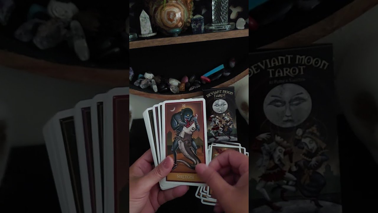 No momento, você está visualizando Deviant Moon Tarot