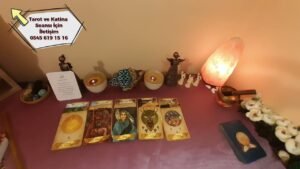 Leia mais sobre o artigo 🤔Aklımdaki Kişi Benim Hakkımda Ne Düşünüyor? Zihninde ne var? Tarot