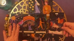 Leia mais sobre o artigo MASZ BARDZO WAŻNĄ WIADOMOŚĆ OD NIEGO 💕 #tarot #tarotinteractivo #tarotcards #czytanietarota