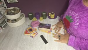 Leia mais sobre o artigo Onunla yolunuz neden kesişti? Birlikteliğinizin amacı ne? Düğümler çözülüyor #tarot