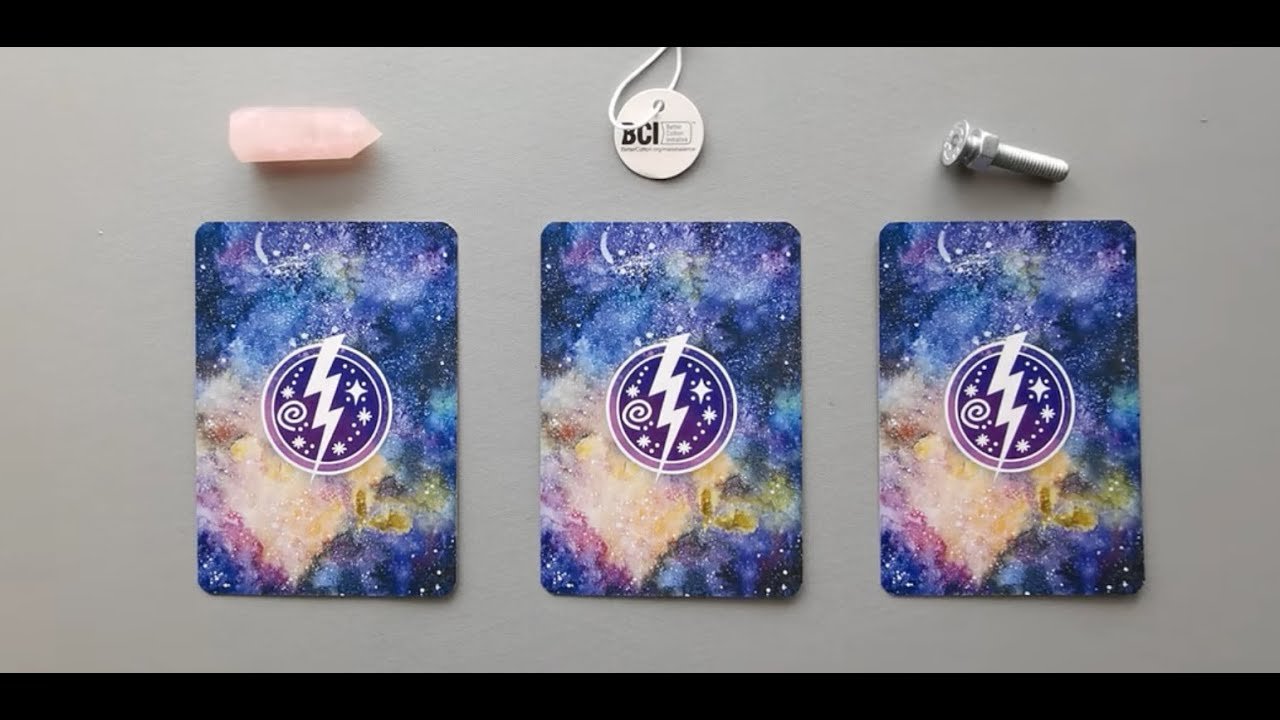 No momento, você está visualizando tarot: chọn tụ bài: trong tình yêu bạn hay gặp/chọn người bạn yêu hay người yêu bạn?