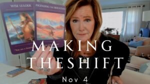 Leia mais sobre o artigo Your Daily Tarot Reading : You’re Ascending The Mountain, WISE LEADER | Spiritual Path Guidance