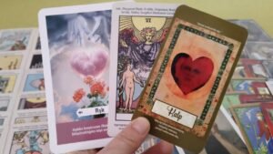 Leia mais sobre o artigo AKLIMDAKİ KİŞİ❤️ SENİ SORDUM CEVAPLAR ÇOK NET🧿😇❤️#tarot  #aklımdakikişihakkımdanedüşünüyor #keşfet