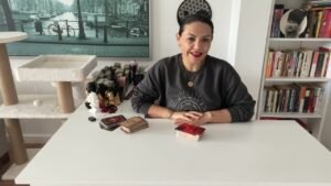 Leia mais sobre o artigo ♥️AKLINDAKİ KİŞİ İLE BİR BARIŞMA ? KAVUŞMA ? İLETİŞİM VAR MI? #tarot #tarotfali #aklımdakikişitarot