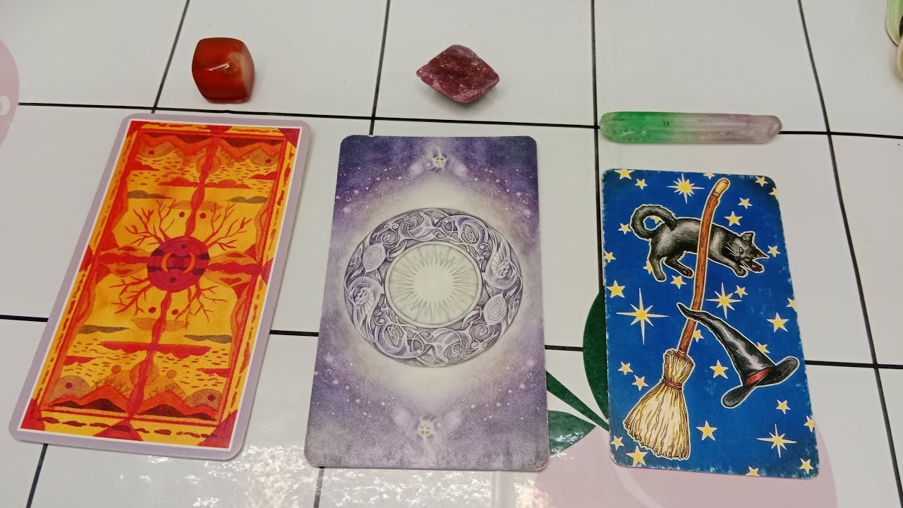 No momento, você está visualizando [Bói Bài Tarot] Ai Đang Thầm Nhớ Bạn? Tiết Lộ Bất Ngờ Từ Vũ Trụ!