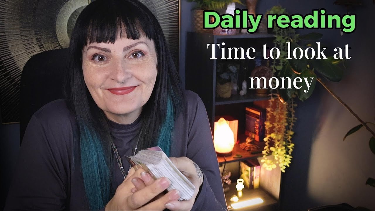 No momento, você está visualizando Let’s talk about money in your future – tarot reading