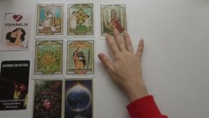 Leia mais sobre o artigo Sessizliğin Onu Nasıl Etkiliyor? Sessizliği Bozacak mı? Tarot
