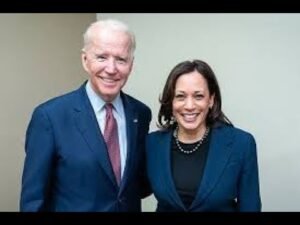 Leia mais sobre o artigo Will Joe step aside for Kamala? A tarot reading