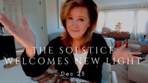 Leia mais sobre o artigo Your Daily Tarot Reading : The Darkest Night MAKES SPACE For New LIGHT | Spiritual Path Guidance