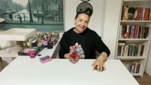 Leia mais sobre o artigo 🫣AKLINDAKİ KİŞİ SENDEN NE GİZLİYOR ? 👀#tarot #aklımdakikişitarot #tarotacilimi #astroloji #tarotfali