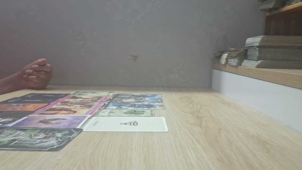 No momento, você está visualizando Chọn 1 tụ bài: ĐỐI VỚI HỌ, BẠN LÀ GÌ? 🤔 Tarot (timestamp dưới video)