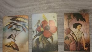 Leia mais sobre o artigo Czy przyjdzie miłość w tym roku… ? 🩷 – wybierz karte  #tarot