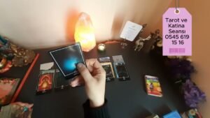 Leia mais sobre o artigo 🤲🏼İlahi Adalete Güven🤲🏼Onun hayatında neler oluyor? Ne yapıyor? ⭐Tarot⭐
